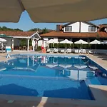 Bukor Shtepi Magnolia Resort Mandrica