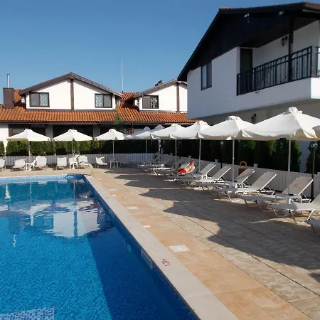 Bukor Shtepi Magnolia 4* Mandrica