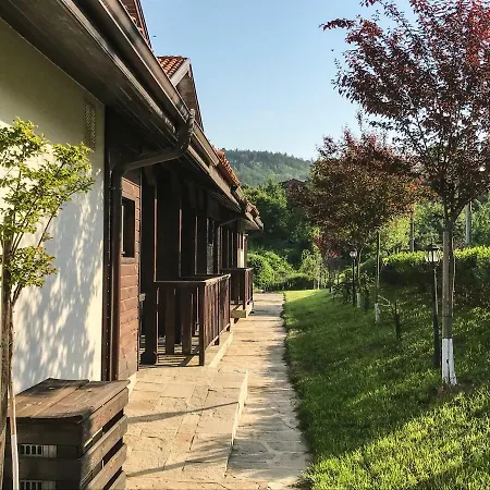 Bukor Shtepi Magnolia Feriested 4*