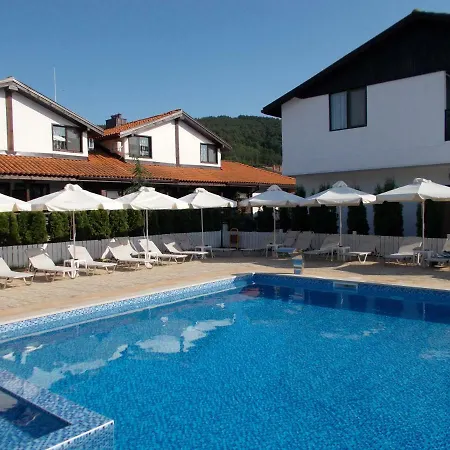 Bukor Shtepi Magnolia 4* Mandrica