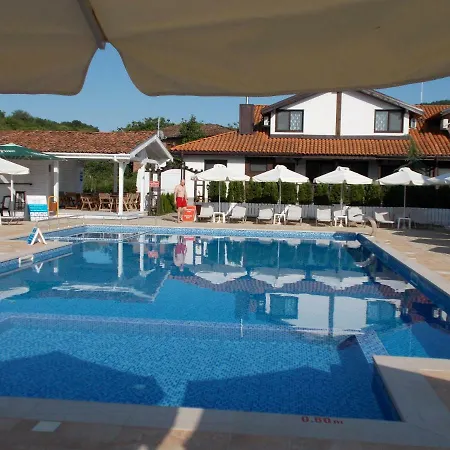 Bukor Shtepi Magnolia Semesteranläggning (resort) Mandrica