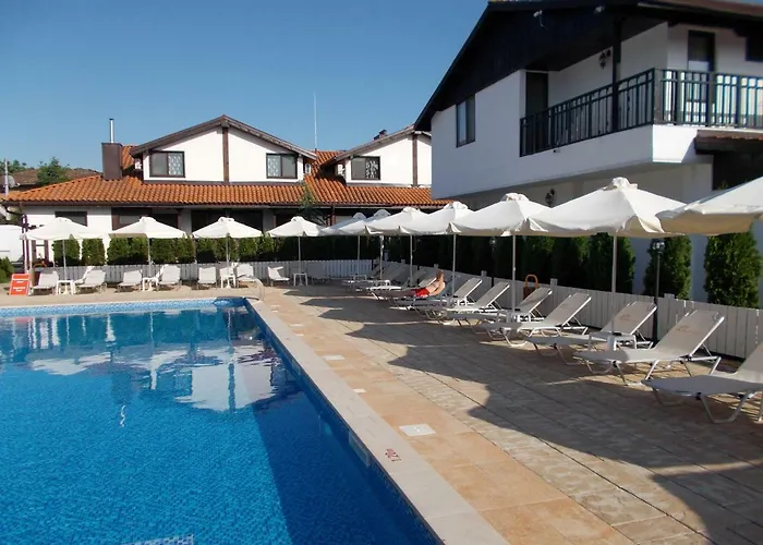 Bukor Shtepi Magnolia 4* Mandrica
